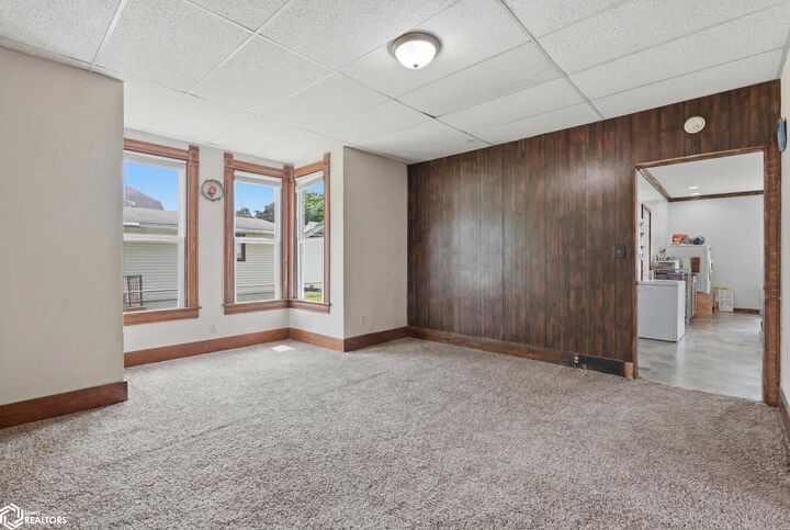 Property Photo: 1605 S Central Avenue IA 52601