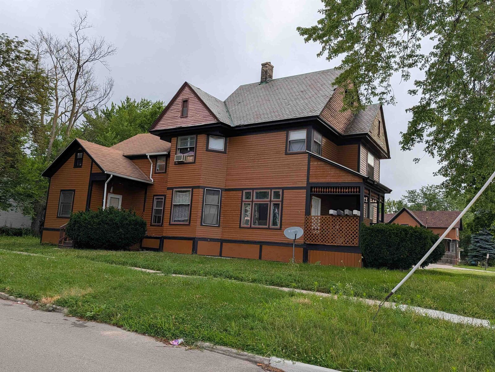 Property Photo:  403 N Fayette Street  MI 48602 