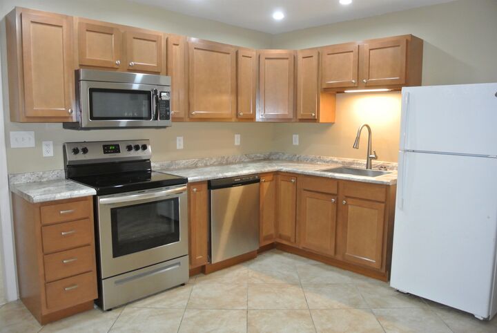 Property Photo: 426 Cardinal Dr TN 38017