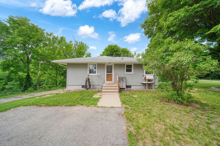 Property Photo:  3930 Hoyer Road  MI 49201 