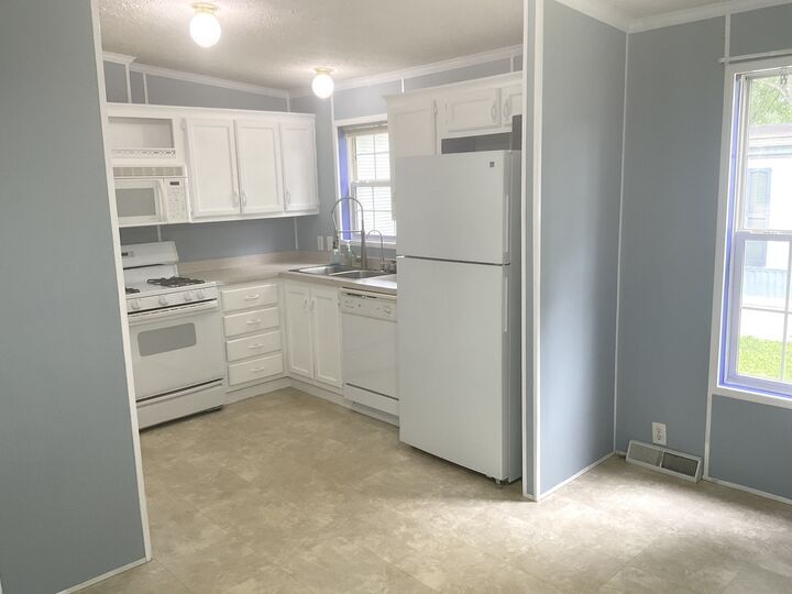 Property Photo:  406 Spruce Drive  IL 61008 