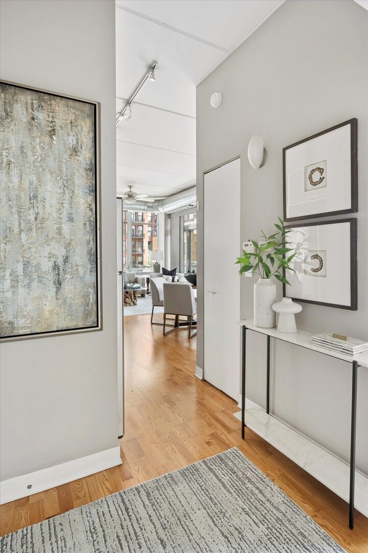 Property Photo:  660 W Wayman Street 405B  IL 60661 