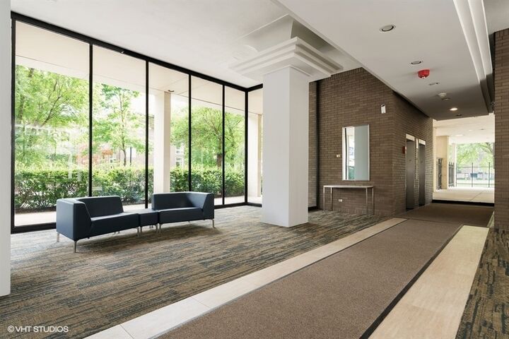 Property Photo: 1401 E 55th Street 315N IL 60615