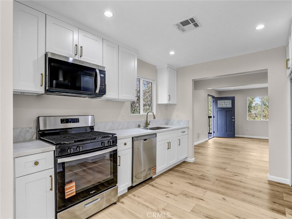 Property Photo:  4126 E 1st  CA 90063 