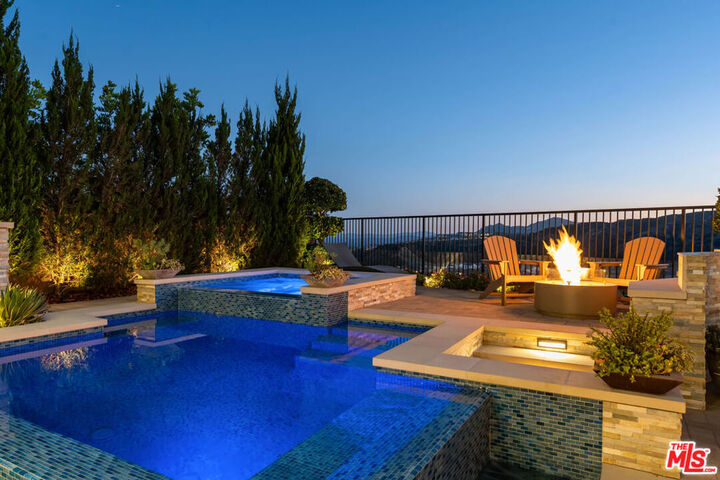 Property Photo: 12023 N Ricasoli Way CA 91326