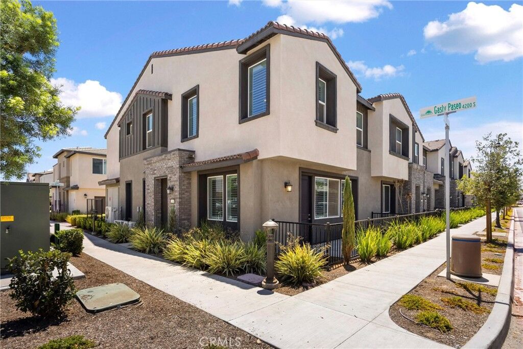 Property Photo:  2843 E Bedford Privado  CA 91762 