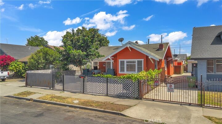 Property Photo:  908 W 57th St  CA 90037 