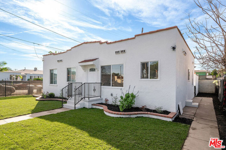 Property Photo:  6419 Bonsallo Avenue  CA 90044 