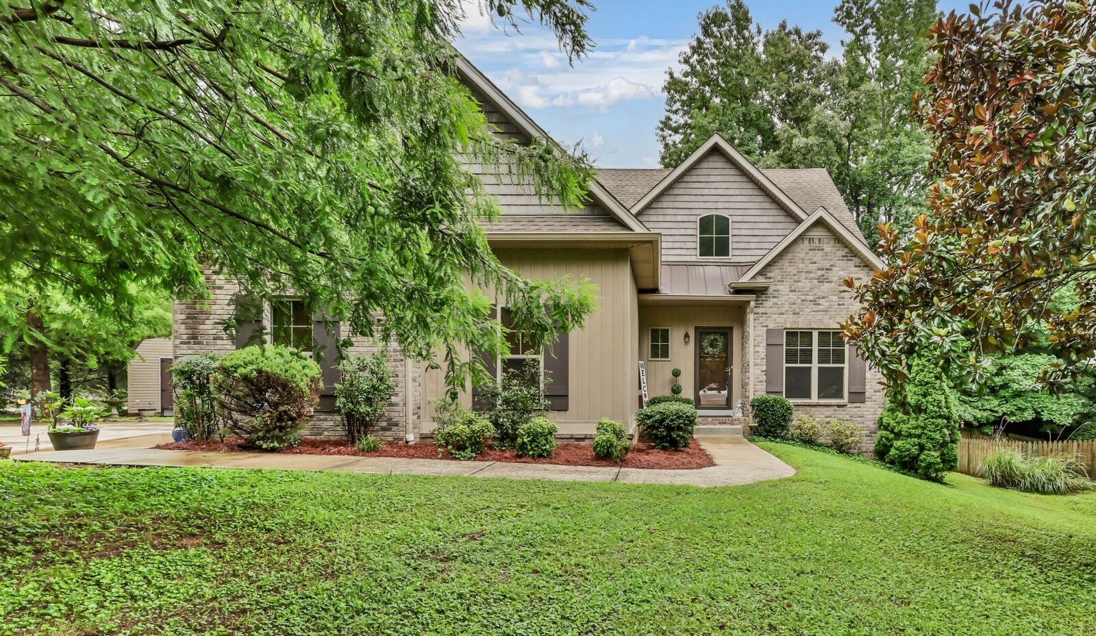 Property Photo: 101 Vannoak Dr TN 37043