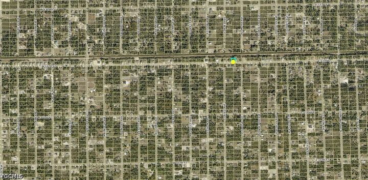 Property Photo: 210 W 12th Street FL 33972