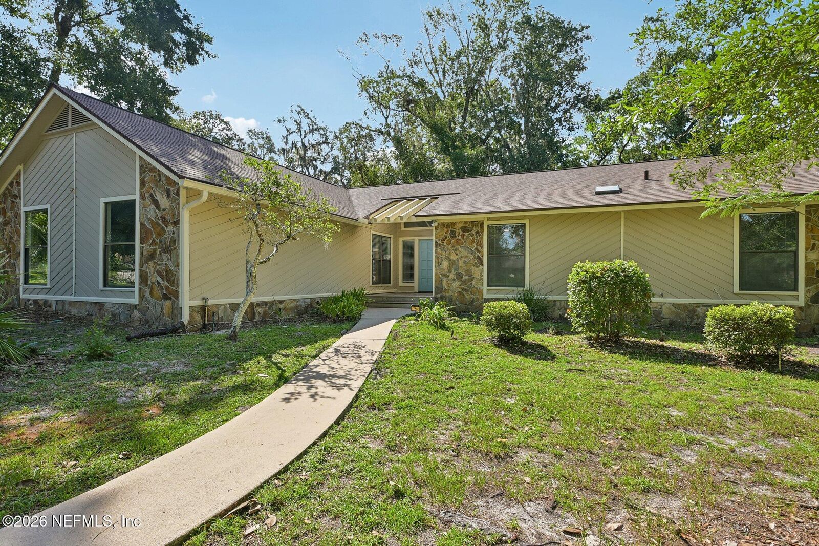 Property Photo: 786 Swiss Oaks Court FL 32259