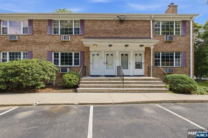 Property Photo: 41 N Franklin Turnpike L NJ 07446