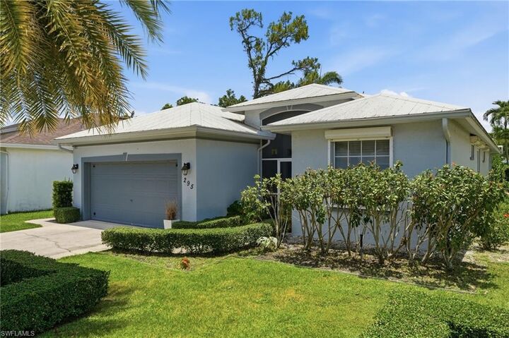 Property Photo:  295 Stanhope Cir  FL 34104 