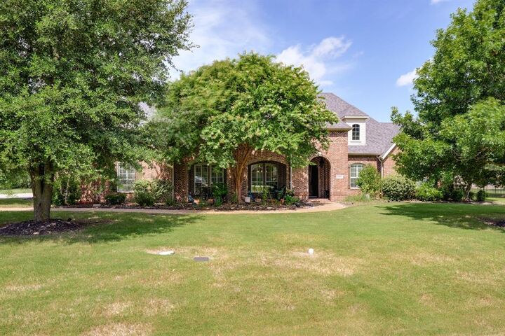 Property Photo: 5205 Englenook Drive TX 75002