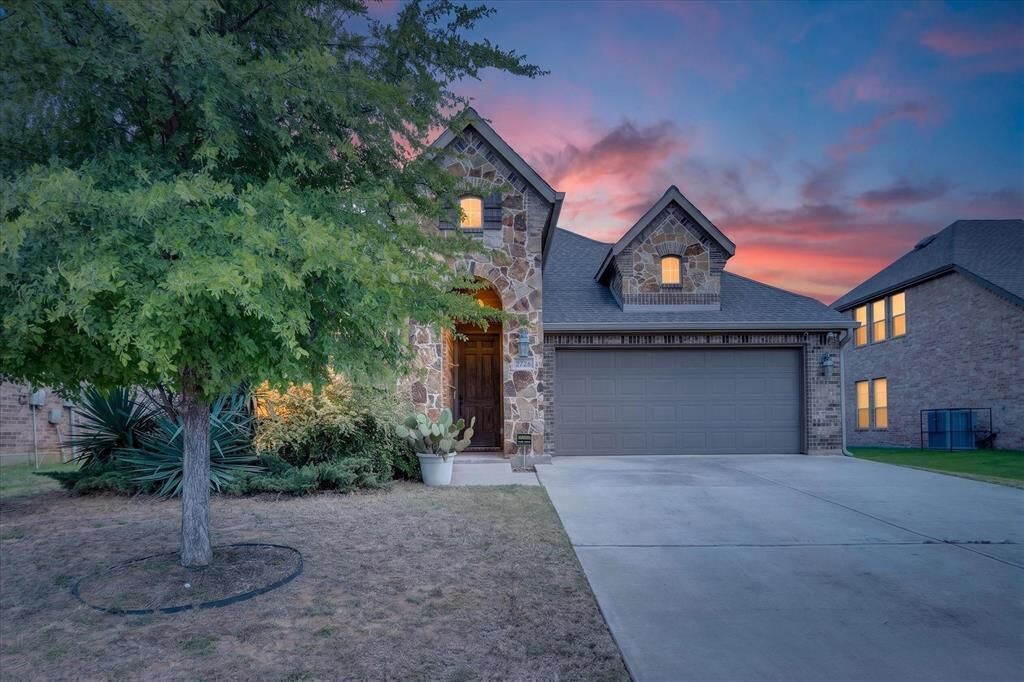 Property Photo:  2726 Buffalo Run  TX 76028 