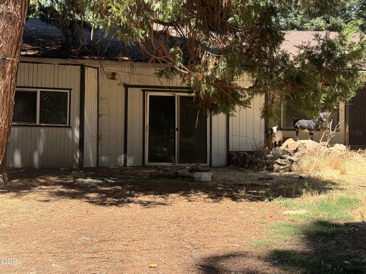 Property Photo: 6148 E Evans Creek Road OR 97537