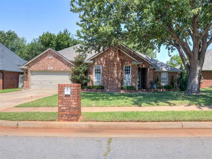 Property Photo: 801 Colony Drive OK 73003