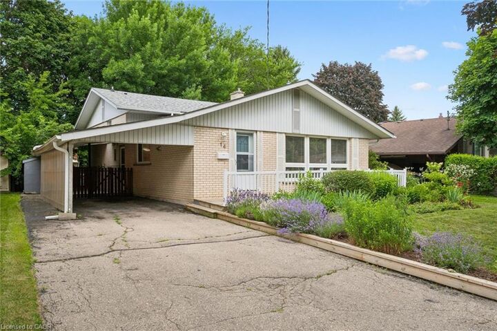Property Photo:  14 Ruskview Road  ON N2M 4S2 
