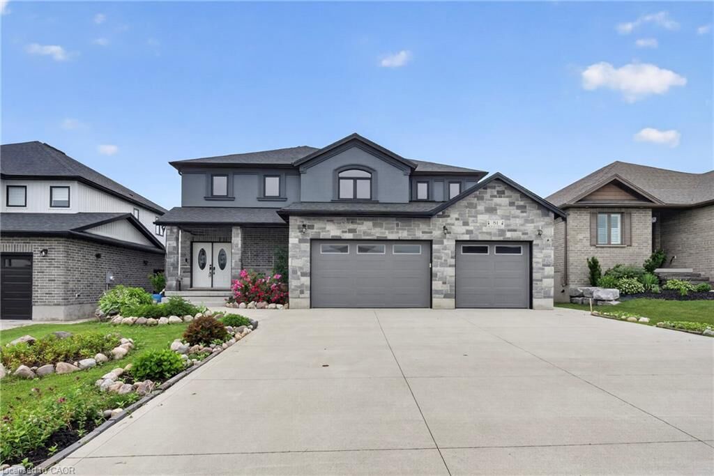 Property Photo:  81 Reagan Street  ON N0K 1M0 