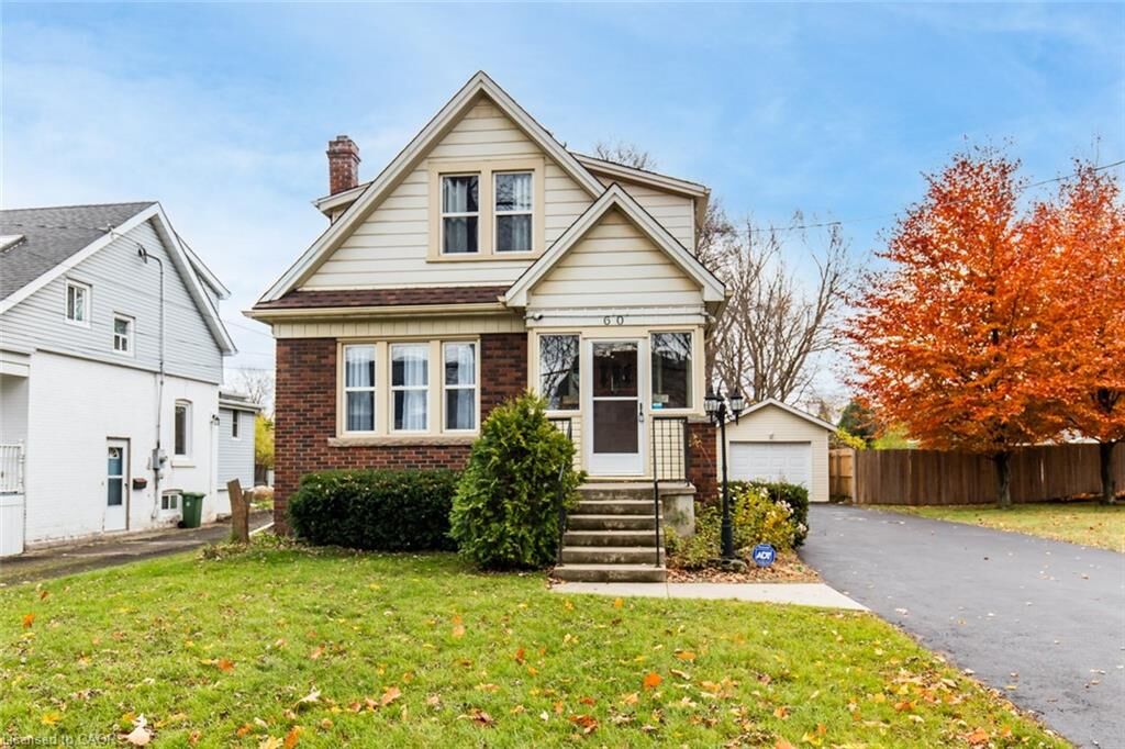 Property Photo:  60 Lake Avenue Drive  ON L8G 3N3 