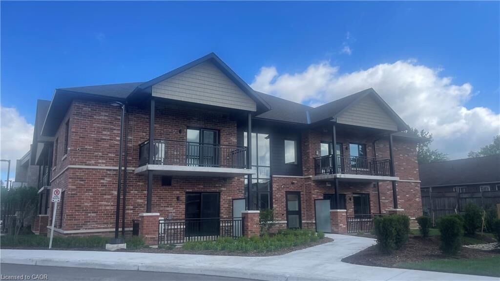 Property Photo:  773 Princess Street 215  ON N0G 2L3 