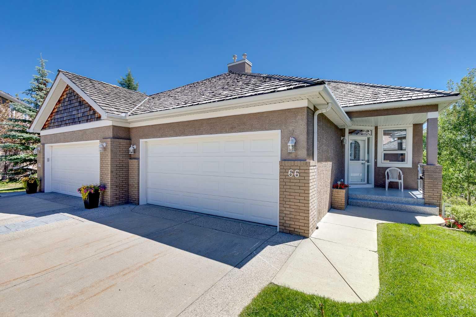 Property Photo: 66 Royal Manor NW AB T3G 5T6