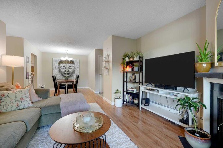 Property Photo:  315 Southampton Drive SW 4301  AB T2W 2T6 