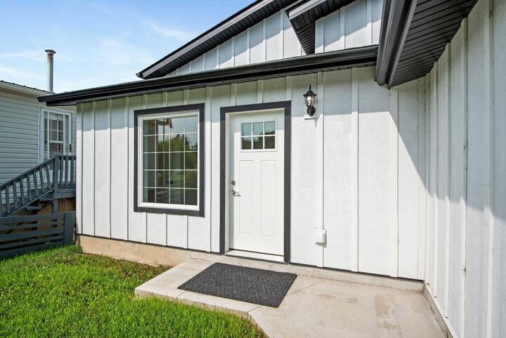 Property Photo: 209 First Avenue S AB T0M 2B0