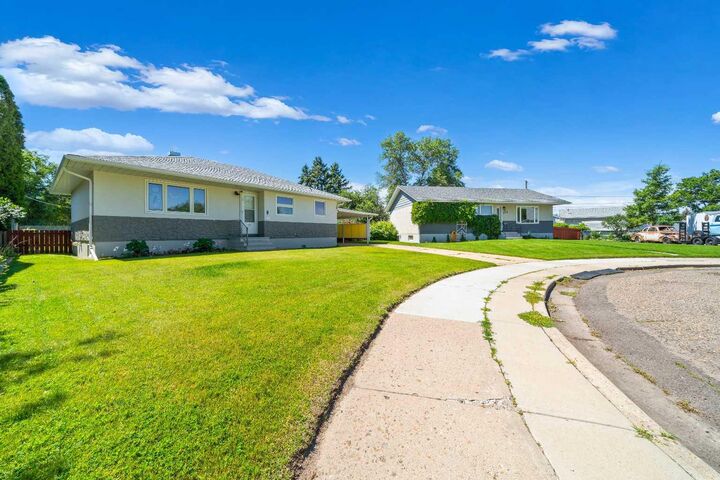 Property Photo: 131 Mitchell Crescent NW AB T1A 6V3