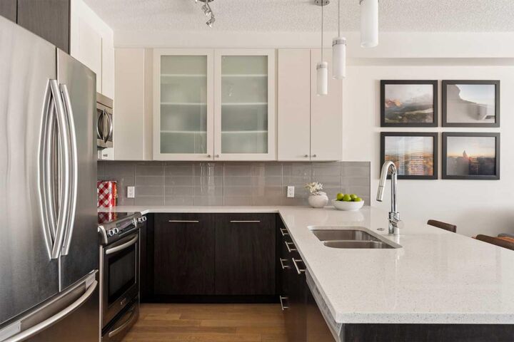 Property Photo:  836 Royal Avenue SW 404  AB T2T 0L3 