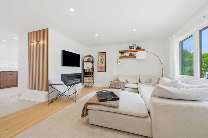 Property Photo:  2119 22 Avenue SW  AB T2T 0S6 