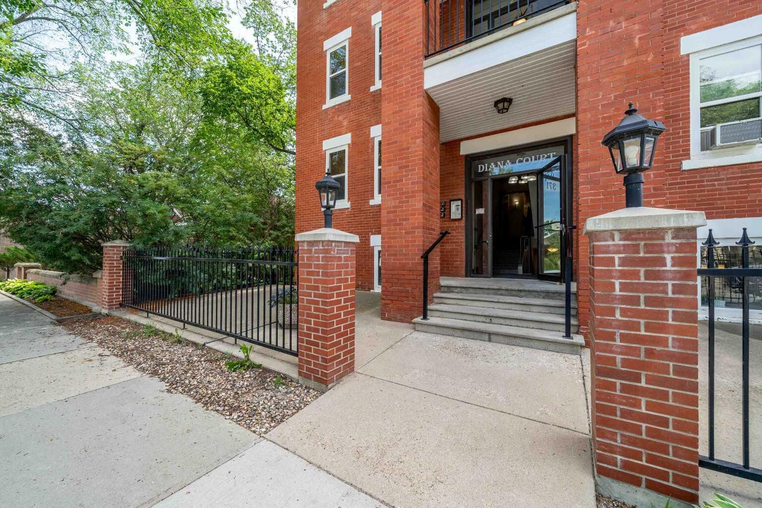 Property Photo: 371 Aberdeen Street SE 102 AB T1A 0R3
