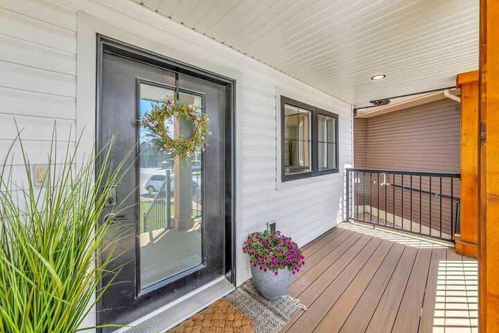 Property Photo: 3805 70 Avenue AB T9V 3T2
