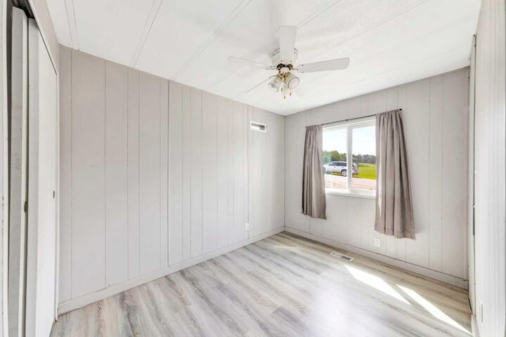 Property Photo:  301 8 Avenue  SK S0M 2G0 