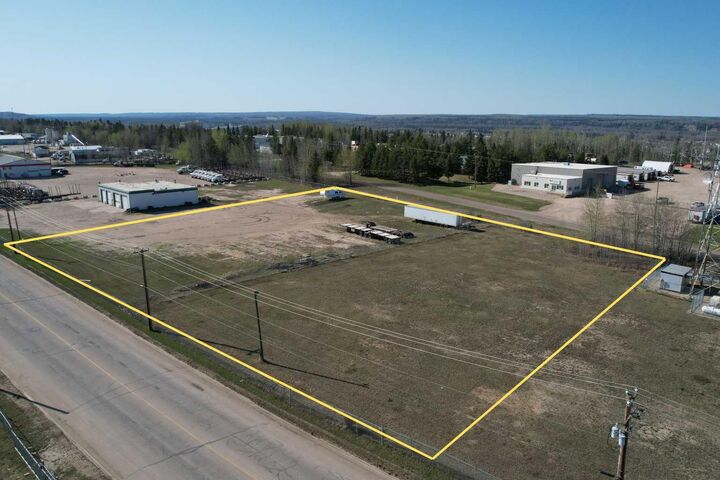 Property Photo: 3792 41 Avenue AB T7S 0A9