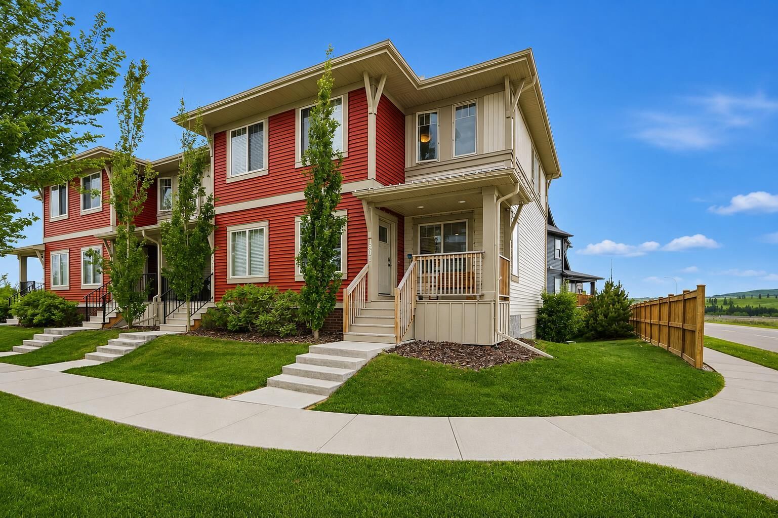 Property Photo: 32 Horseshoe Crescent 1801 AB T4C 2P4