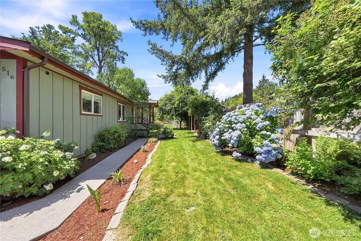 Property Photo:  516  Beach Drive  WA 98290 