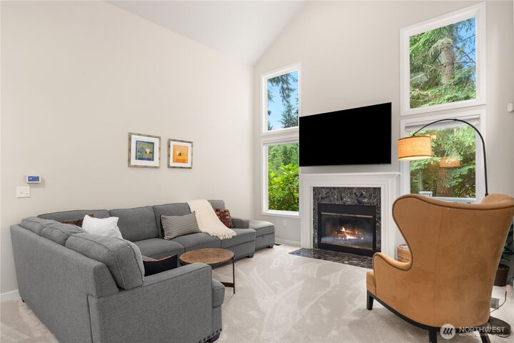 Property Photo: 10 S Chandler Court WA 98365