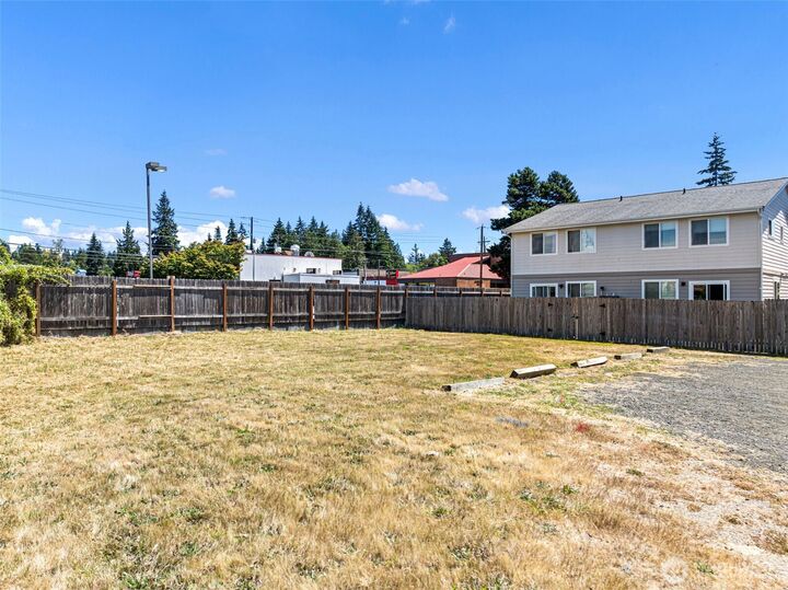 Property Photo:  1042  Hanford Avenue  WA 98310 