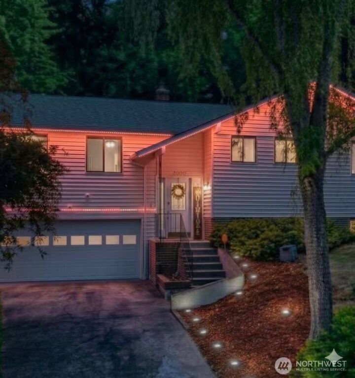Property Photo:  2326  Cedar Place  WA 98632 