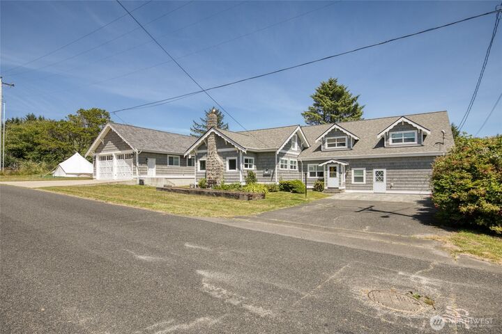 Property Photo:  6  4th Street N  WA 98571 