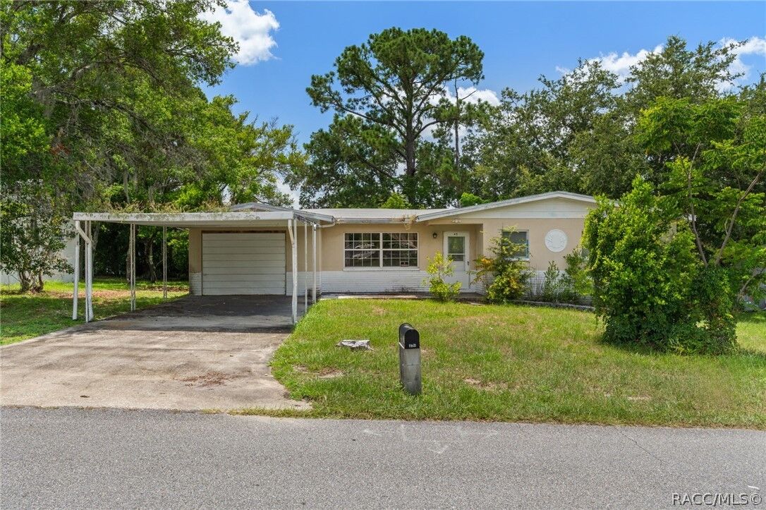 Property Photo:  45 S Barbour Street  FL 34465 