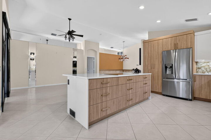 Property Photo: 8135 Playa Del Sur Boulevard FL 33467