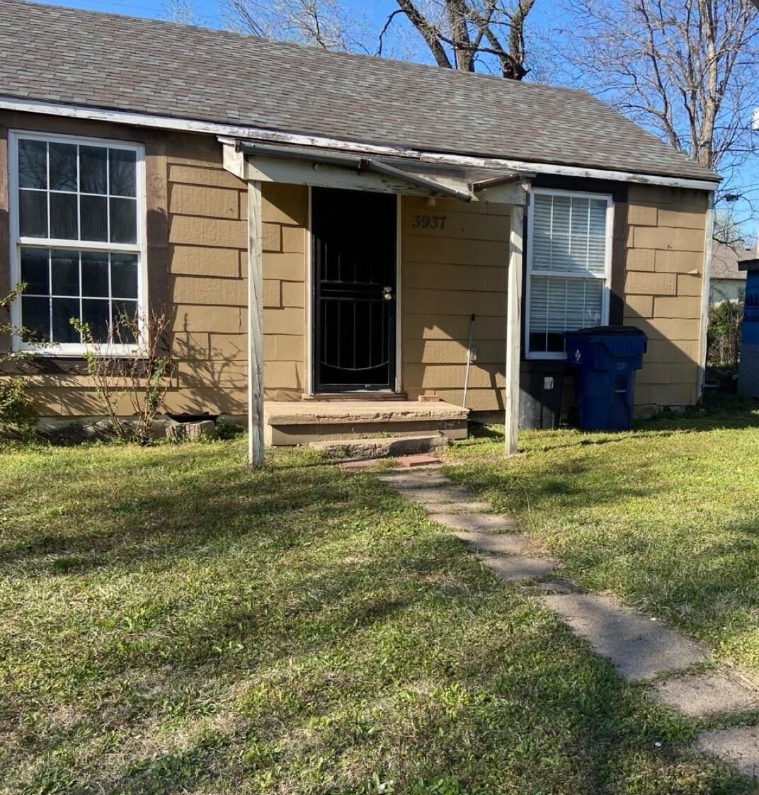 Property Photo: 3933 E Ross Pky KS 67210