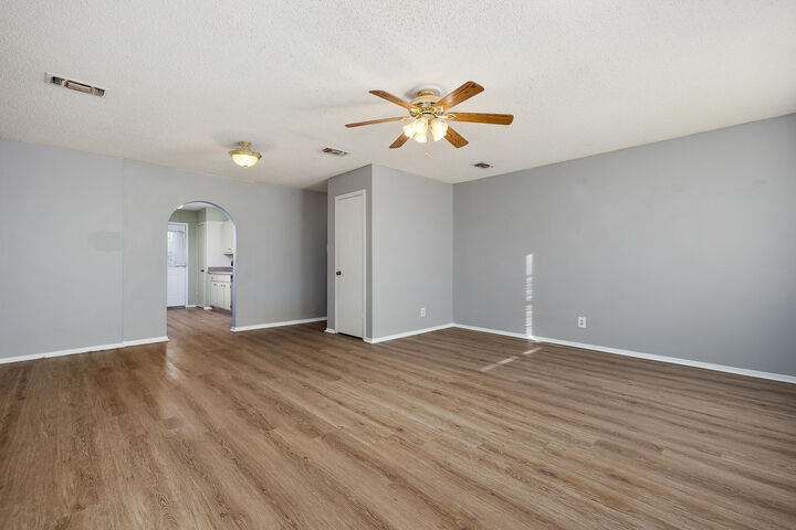 Property Photo: 144 Stoneham Street TX 76905
