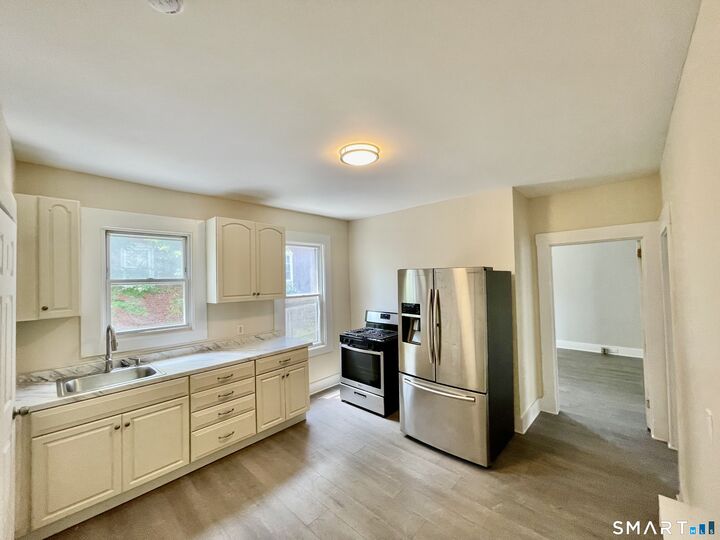 Property Photo: 42 Cabot Street CT 06112