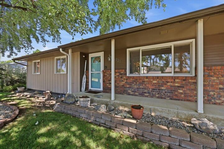 Property Photo: 5721 S Moran Dr WA 99223