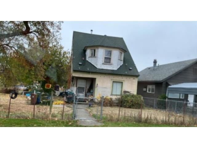 Property Photo: 46 &Amp 54 E Courtland Ave WA 99207