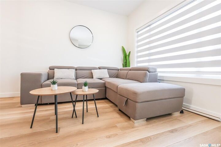 Property Photo: 1541 Richardson Road SK S7M 0W9