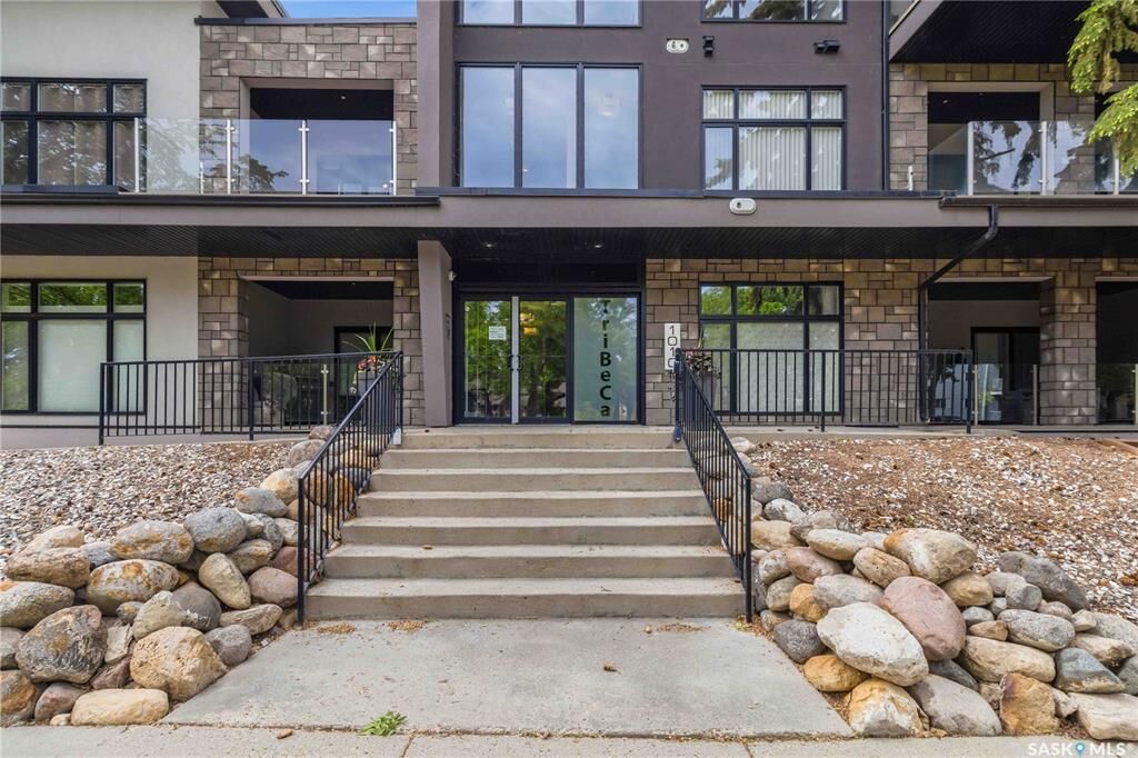 Property Photo: 1010 Main Street 104 SK S7H 0K7
